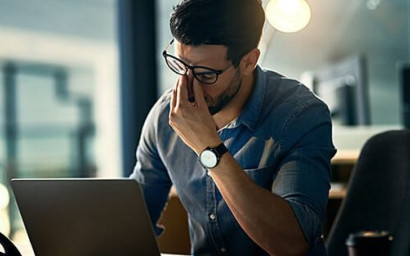 STRESS DA LAVORO CORRELATO: COSA SI INTENDE, CAUSE, SINTOMI E RIMEDI NATURALI