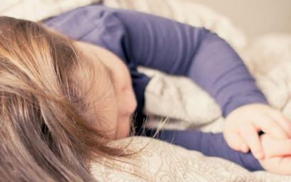 DISTURBI DEL SONNO NEI BAMBINI: COSA FARE?