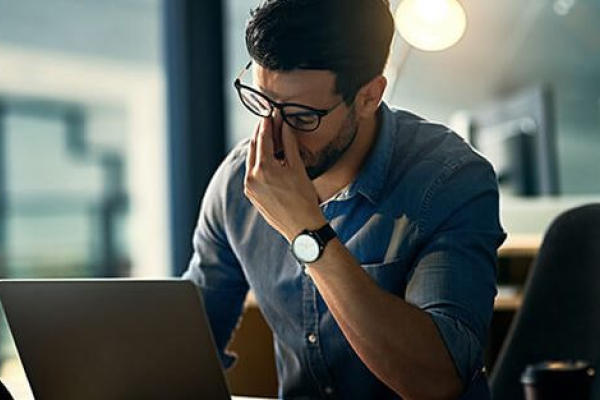 auteur: STRESS DA LAVORO CORRELATO: COSA SI INTENDE, CAUSE, SINTOMI E RIMEDI NATURALI