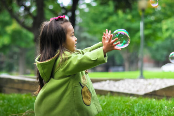 auteur: COME AIUTARE UN BAMBINO STRESSATO